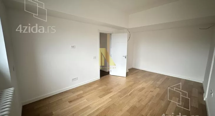 Četvoroiposoban stan | 4zida