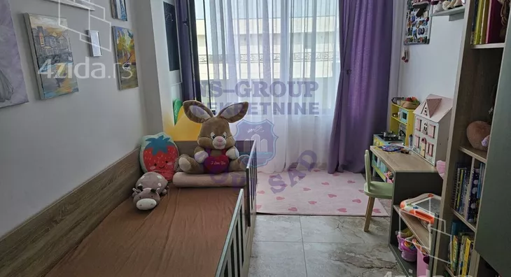 Petosoban stan | 4zida