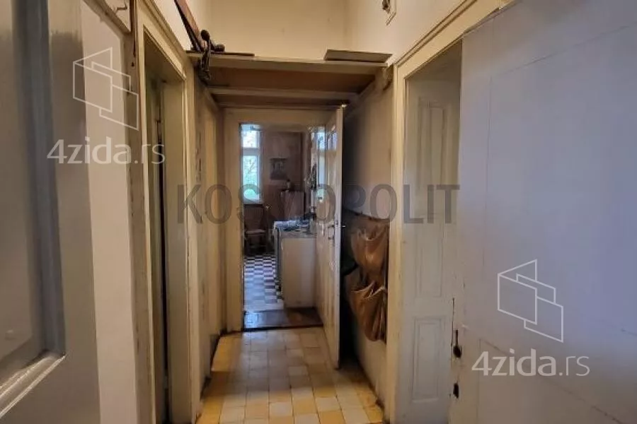 Četvoroiposoban stan | 4zida