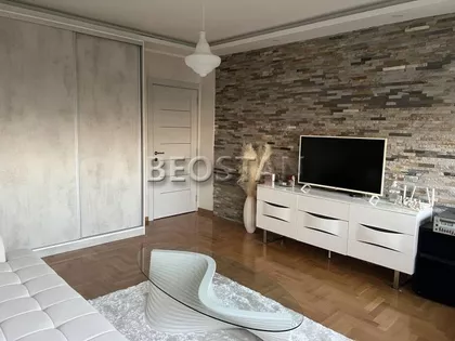 Pariske Komune | 4zida.rs