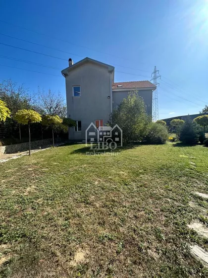 Ledena Stena | 4zida.rs