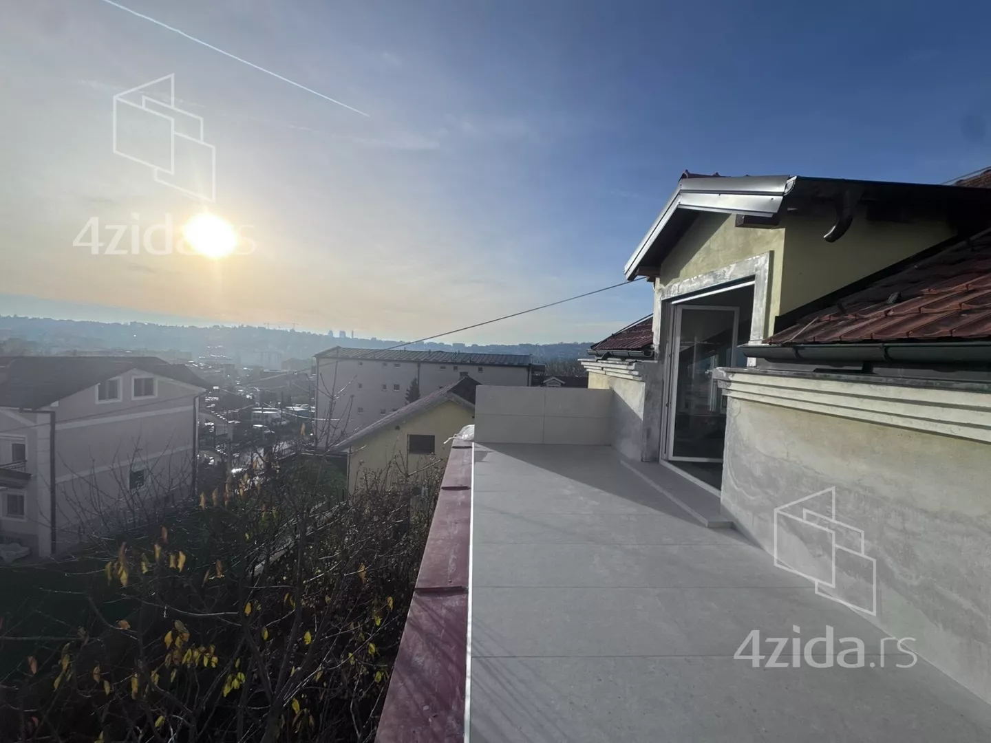 Troiposoban stan | 4zida