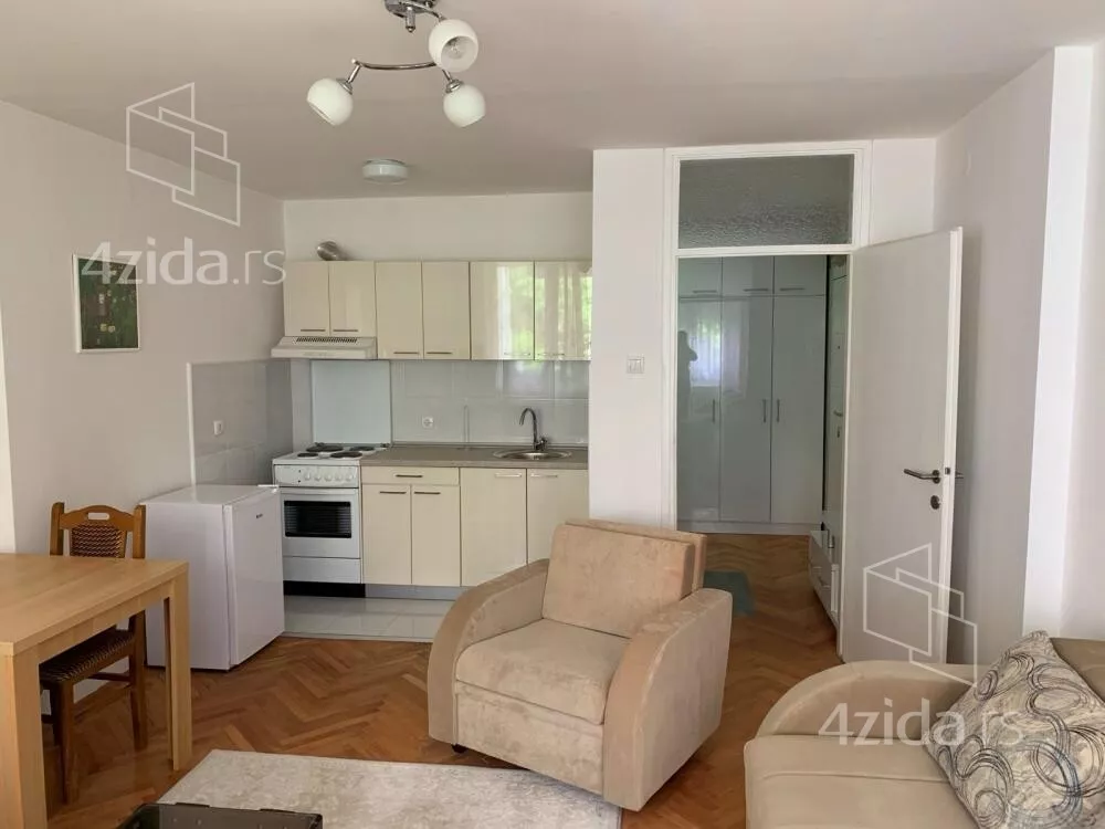 Garsonjera | 4zida