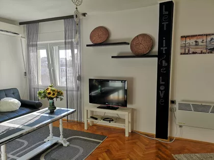 Skupština | 4zida.rs
