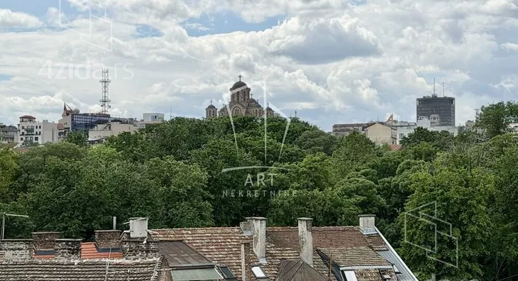 Šestoiposoban stan | 4zida
