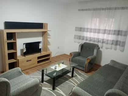 Tihomira Višnjevca | 4zida.rs