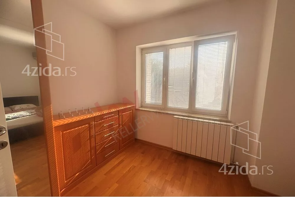 Kancelarija | 4zida
