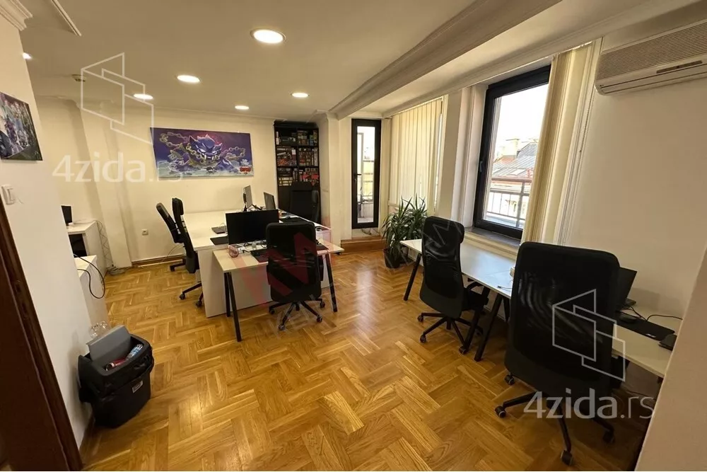 Poslovni prostor | 4zida