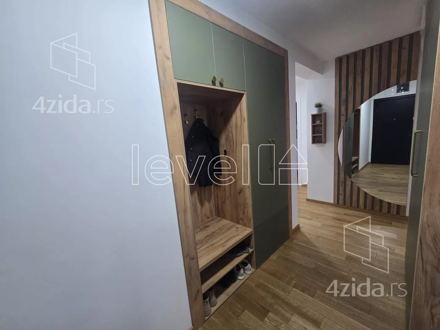 Troiposoban stan | 4zida