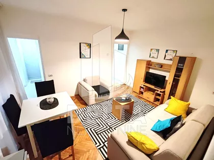 Ekonomski/Pravni Fakultet | 4zida.rs
