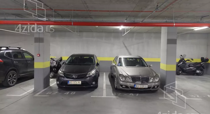 Parking | 4zida