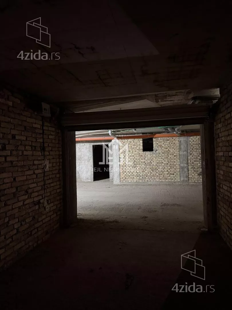 Garaža | 4zida