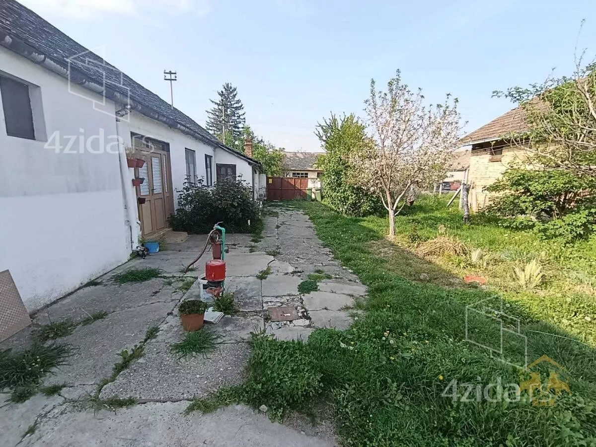 Plac | 4zida