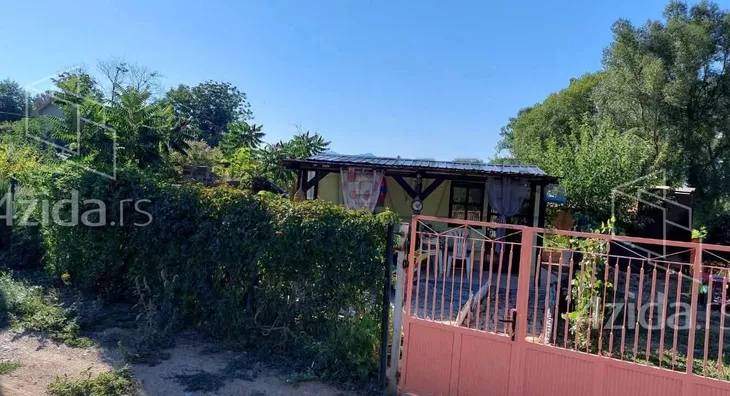 Građevinsko zemljište | 4zida