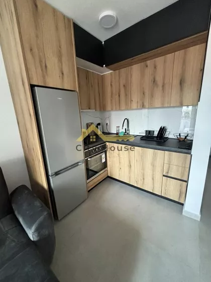 Crveni Pevac | 4zida.rs