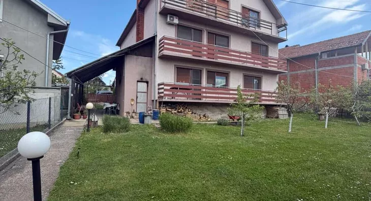 3-etažna kuća | 4zida