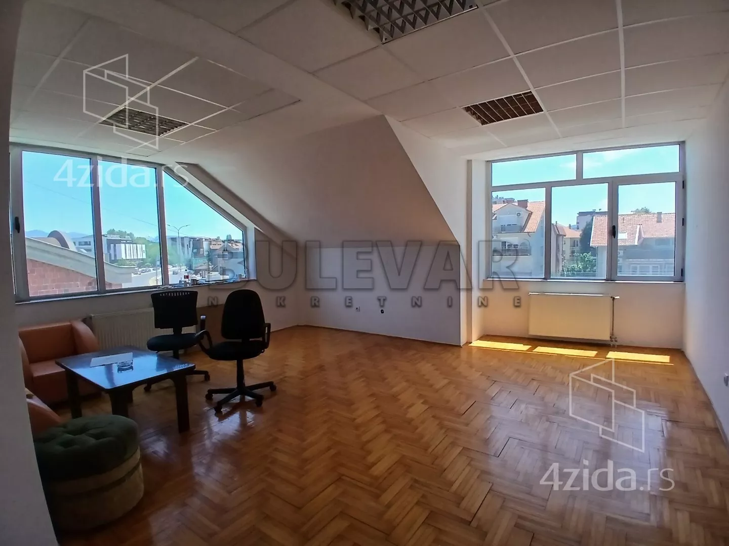 Lokal | 4zida