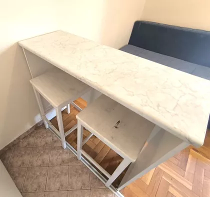 Feješ Klare | 4zida.rs