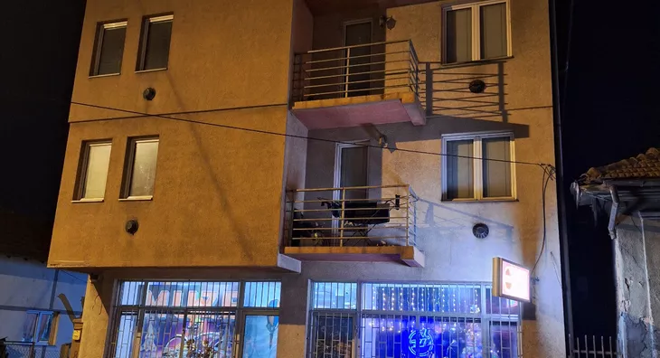 Poslovna zgrada | 4zida