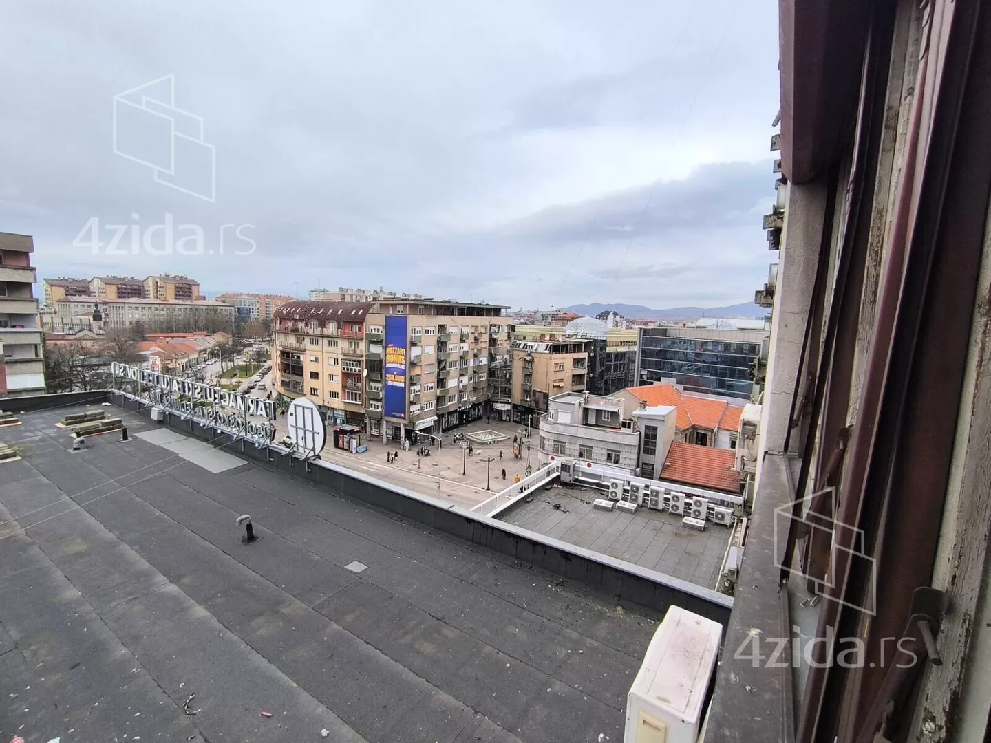 Četvoroiposoban stan | 4zida