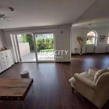 Lipov Gaj | 4zida.rs