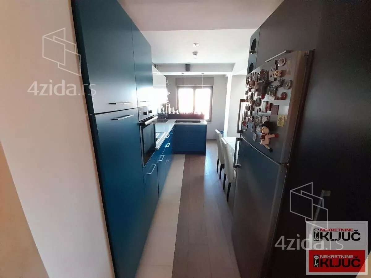 Petosoban stan | 4zida