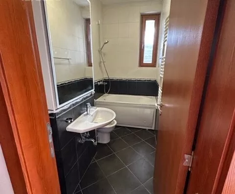 5-etažna kuća | 4zida