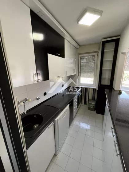 Radomira Raše Radujkova | 4zida.rs