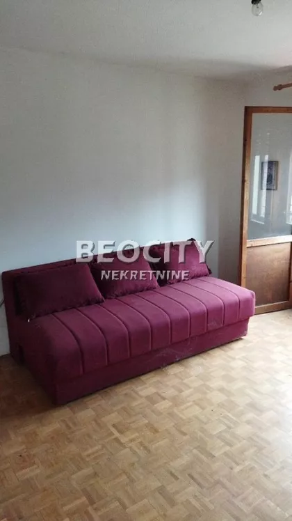 Vuka Karadžića | 4zida.rs