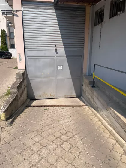 Trifkovićev Trg 3 | 4zida.rs