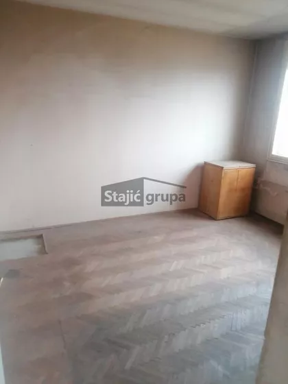 Gvozdićeva | 4zida.rs