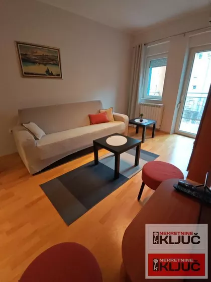 Bulevar Oslobođenja | 4zida.rs