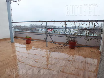 ZEMUN GORNJI GRAD | 4zida.rs