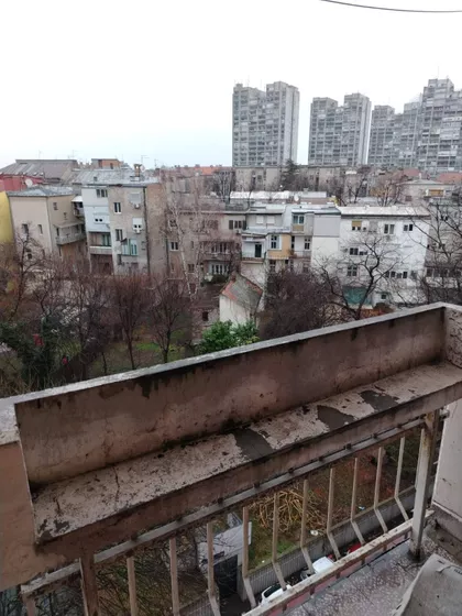 Dvadesetdrugog Oktobra | 4zida.rs