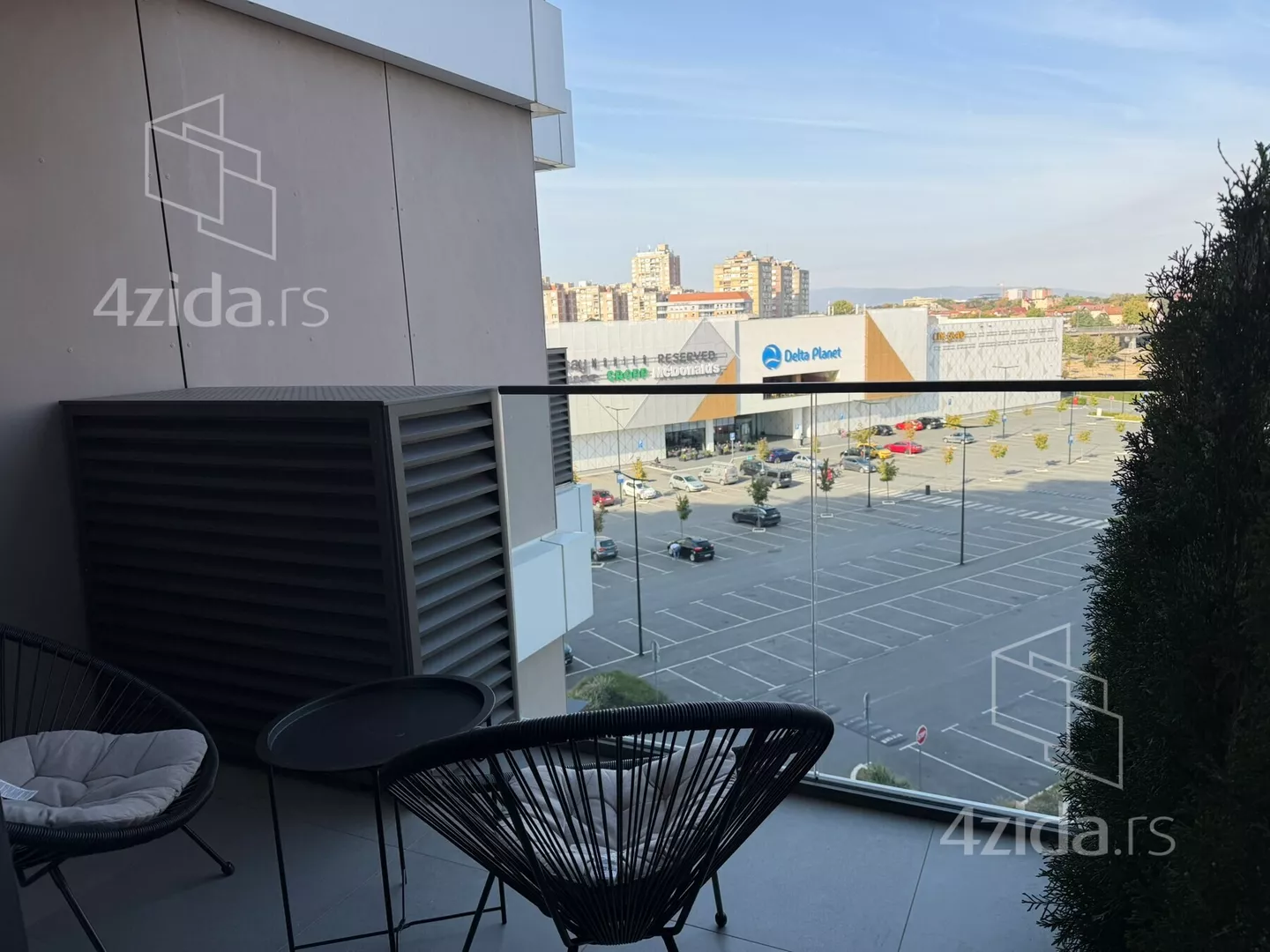 Troiposoban stan | 4zida