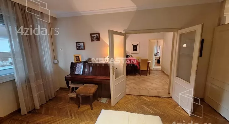 Četvoroiposoban stan na prodaju, Bulevar Kralja Aleksandra, 260.000€, 89m² - stampaj