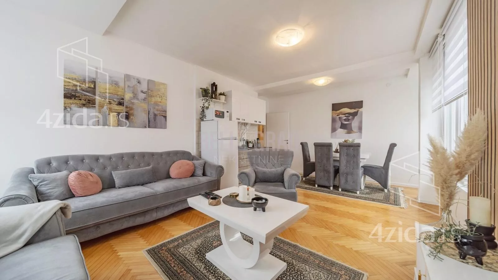 Dvoiposoban stan | 4zida