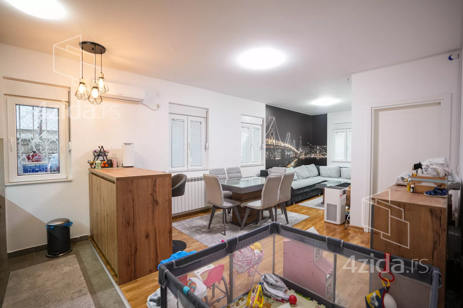 Jednoiposoban stan | 4zida