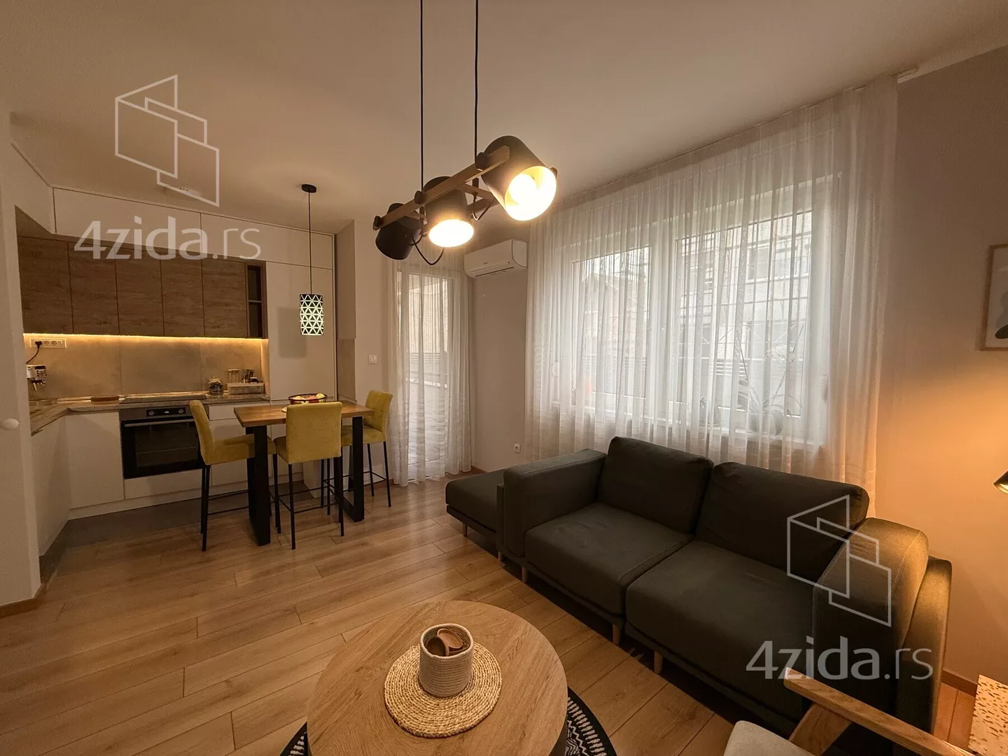 Dvoiposoban stan | 4zida