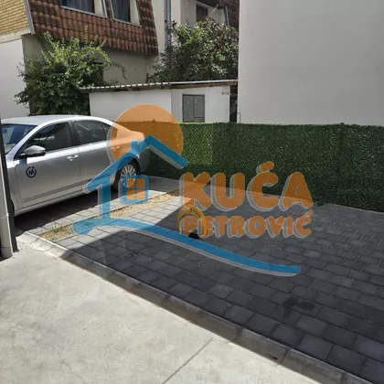 Jovana Skerlića | 4zida.rs