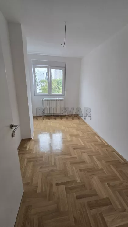 Prvomajska | 4zida.rs