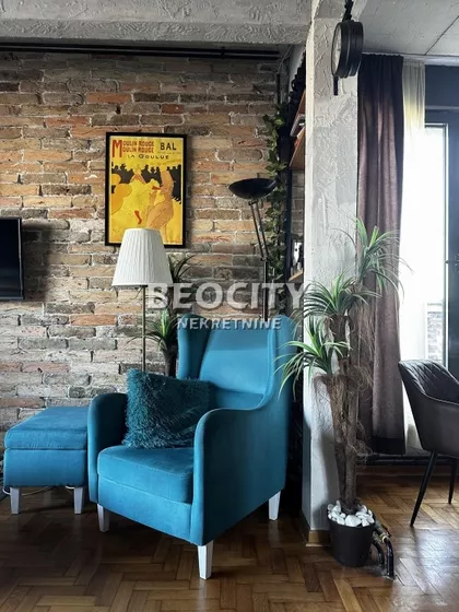 Penthouse,terasa 60m2 | 4zida.rs