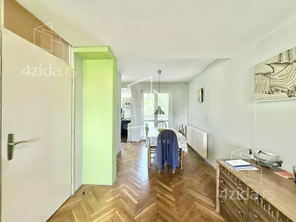 Petosoban stan | 4zida