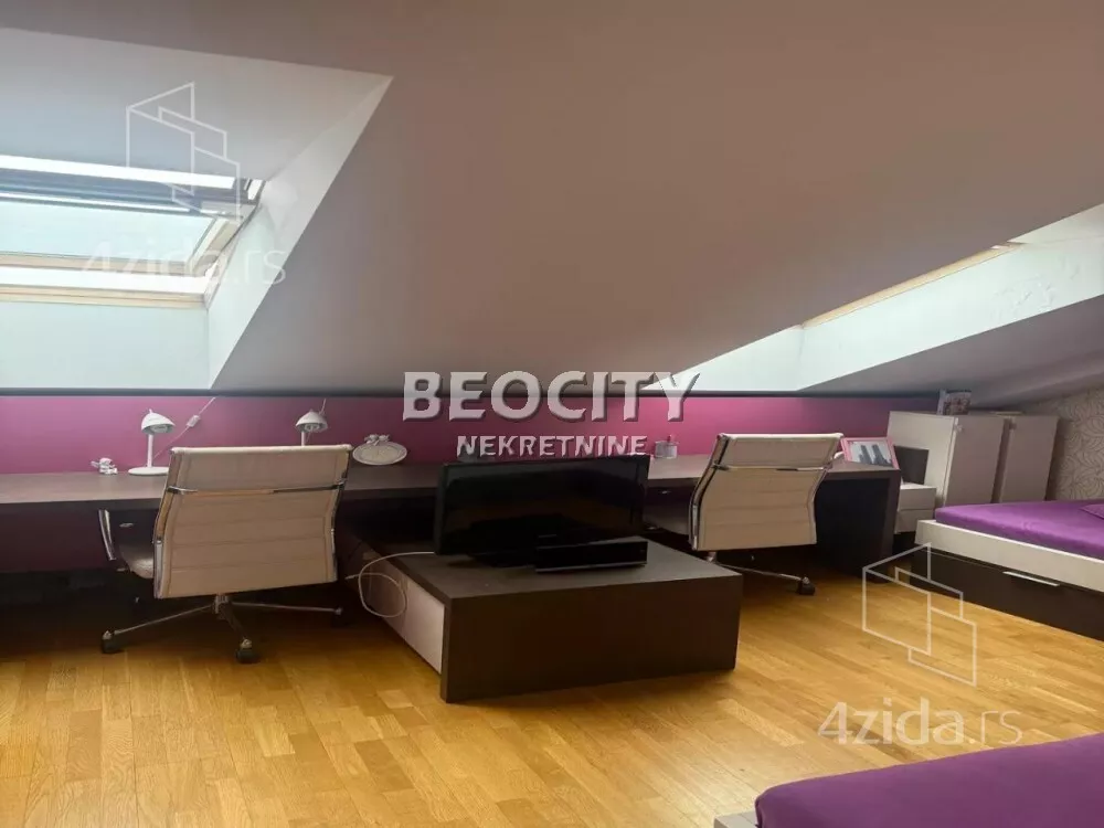 Četvoroiposoban stan | 4zida