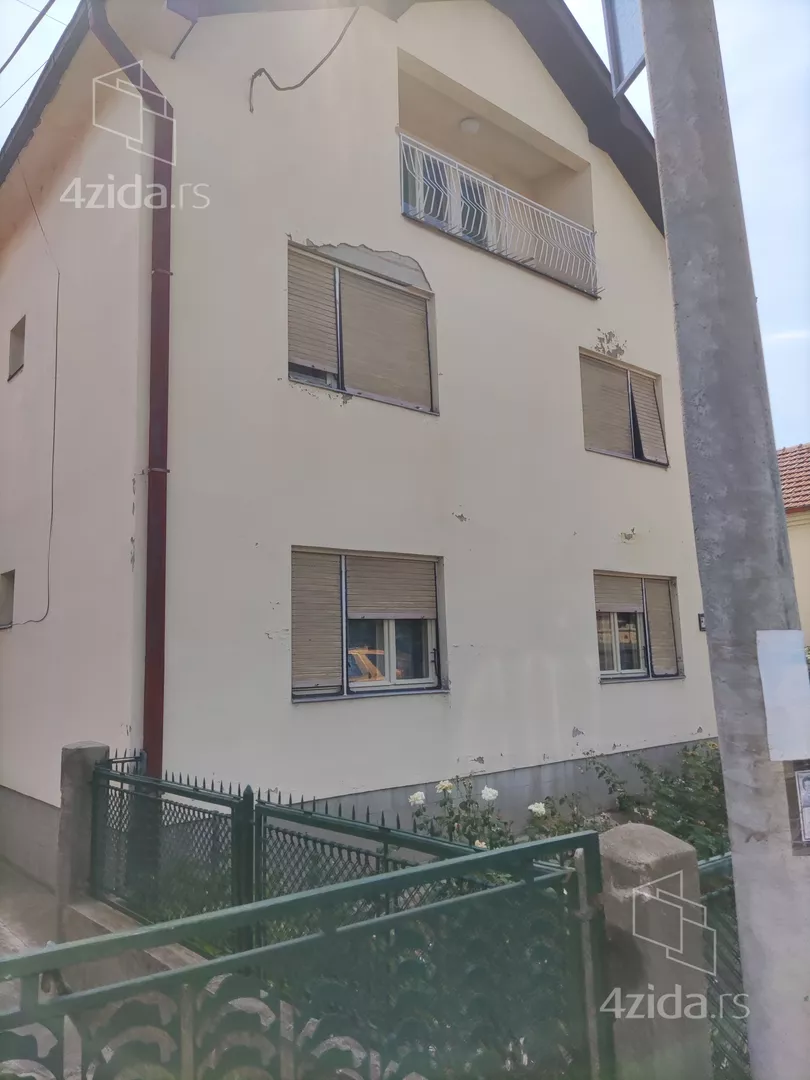 3-etažna kuća | 4zida