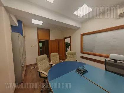 FONTANA | 4zida.rs