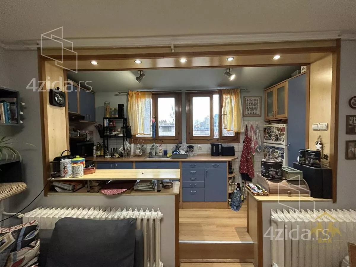 Dvoiposoban stan | 4zida