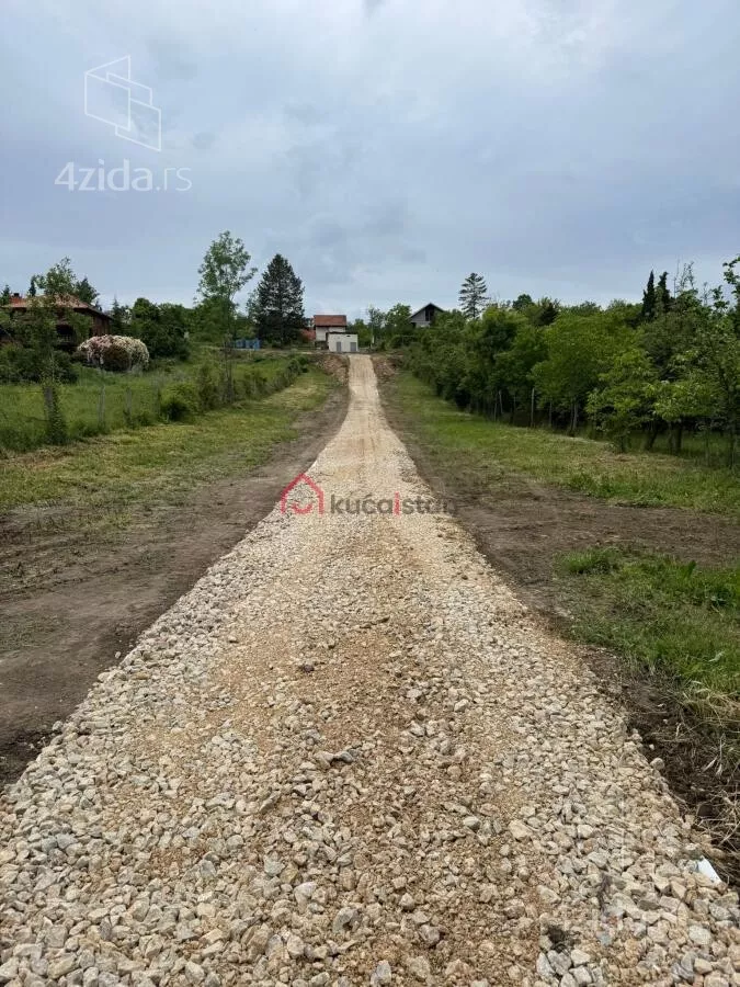 Plac | 4zida