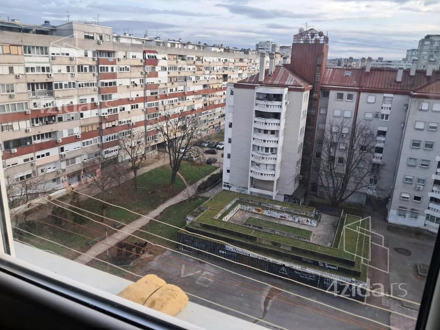 Troiposoban stan | 4zida