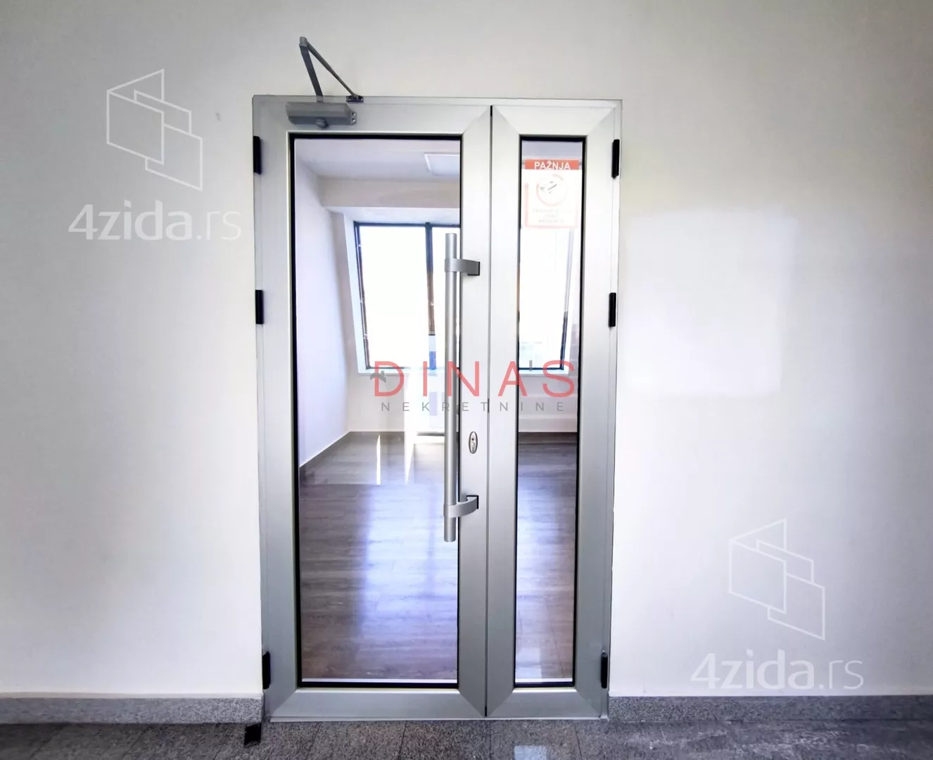 Poslovni prostor | 4zida